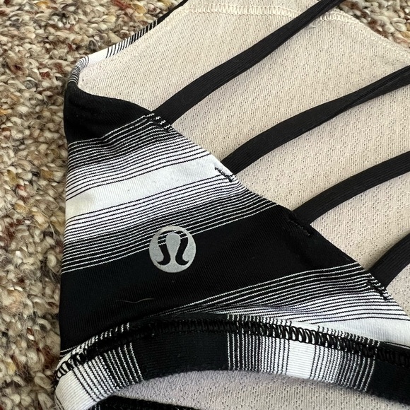 Lululemon Free to be Wild bra, size 6 - Picture 3 of 4